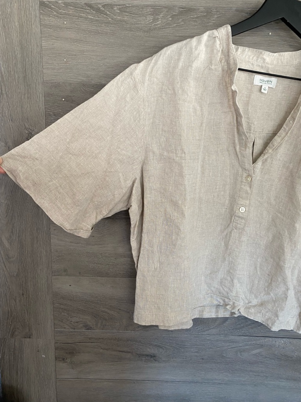 Haven Well Within Linen Cuff Sleeve Top - Picture 2 of 6